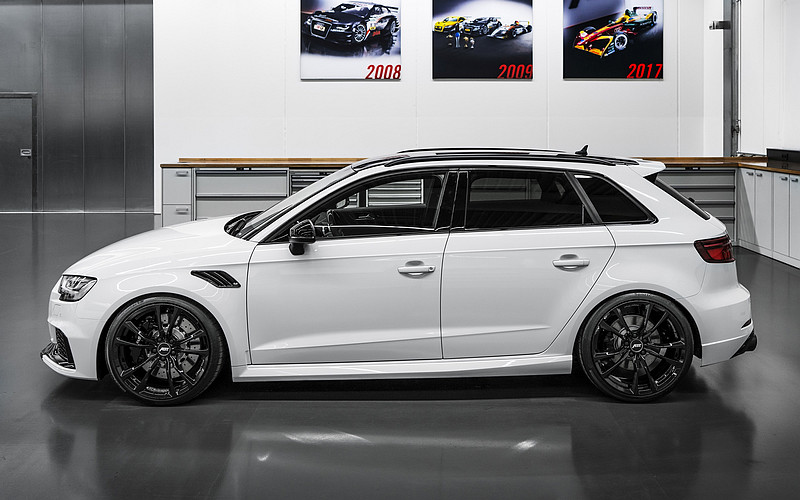 500hp級數性能上身 ABT操刀《Audi RS 3 Sportback》創造究極四環鋼砲 500hp級數性能上身 ABT操刀《Audi RS 3 Sportback》創造究極四環鋼砲