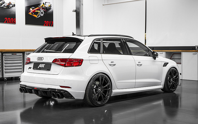 500hp級數性能上身 ABT操刀《Audi RS 3 Sportback》創造究極四環鋼砲 500hp級數性能上身 ABT操刀《Audi RS 3 Sportback》創造究極四環鋼砲