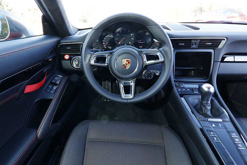 三款衍生新車投入 現行《Porsche 911》車系明年可望在美國銷售飛漲 三款衍生新車投入 現行《Porsche 911》車系明年可望在美國銷售飛漲