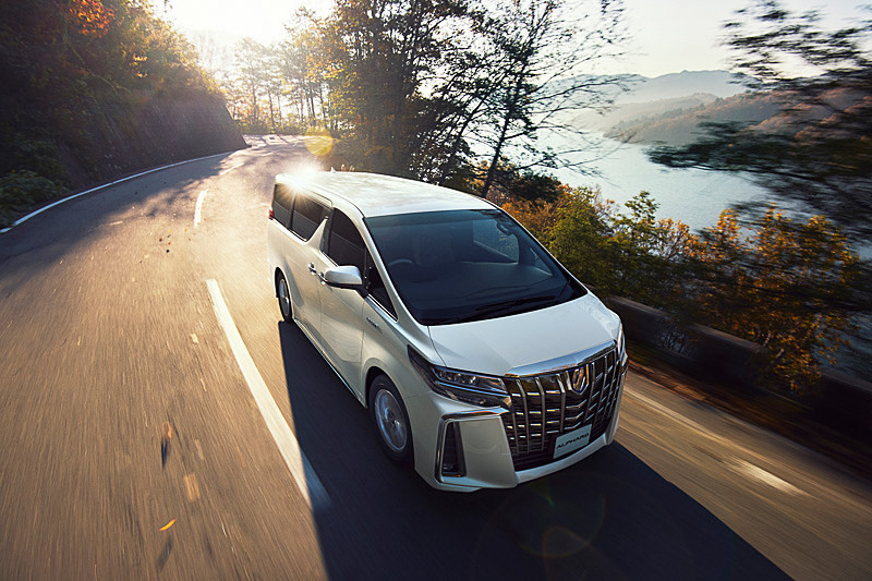 日規《Toyota Alphard》發表小改款車型 全車系標配二代TSS主動安全系統 日規《Toyota Alphard》發表小改款車型 全車系標配二代TSS主動安全系統