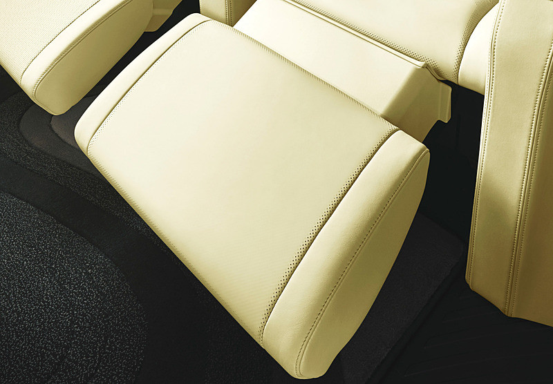400萬級私密享受 《Toyota Alphard Royal Lounge》四人座完裝車同步發表 400萬級私密享受 《Toyota Alphard Royal Lounge》四人座完裝車同步發表