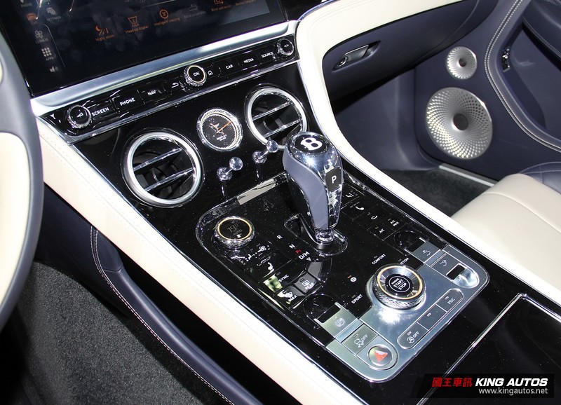2018台北車展:《Aston Martin Vantage/Bentley Continental GT/McLaren》展演英 2018台北車展:《Aston Martin Vantage/Bentley Continental GT/McLaren》展演英