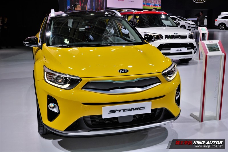 2018台北車展:《Kia》性能轎跑《Stinger》正式襲台 跨界休旅《Stonic》同步登場 2018台北車展:《Kia》性能轎跑《Stinger》正式襲台 跨界休旅《Stonic》同步登場
