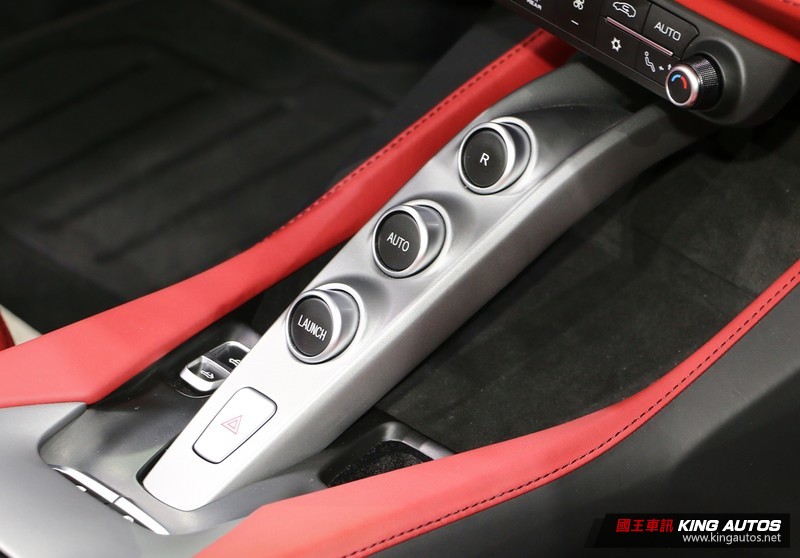 2018台北車展:《Ferrari Portofino》美型敞篷GT臺灣1288萬元起正式發表 2018台北車展:《Ferrari Portofino》美型敞篷GT臺灣1288萬元起正式發表