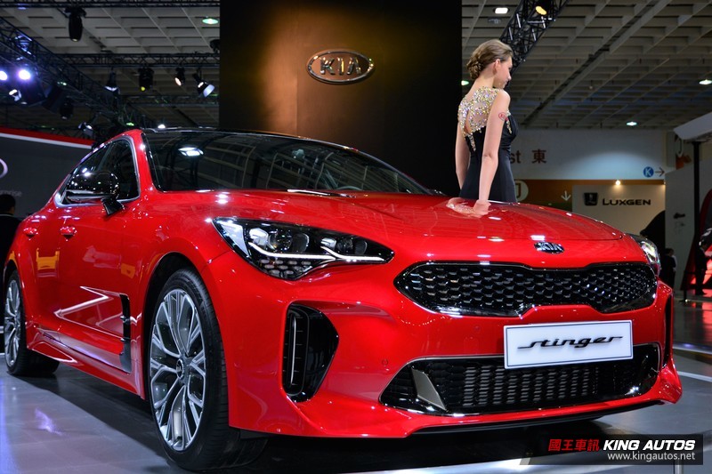 2018台北車展:《Kia》性能轎跑《Stinger》正式襲台 跨界休旅《Stonic》同步登場 2018台北車展:《Kia》性能轎跑《Stinger》正式襲台 跨界休旅《Stonic》同步登場