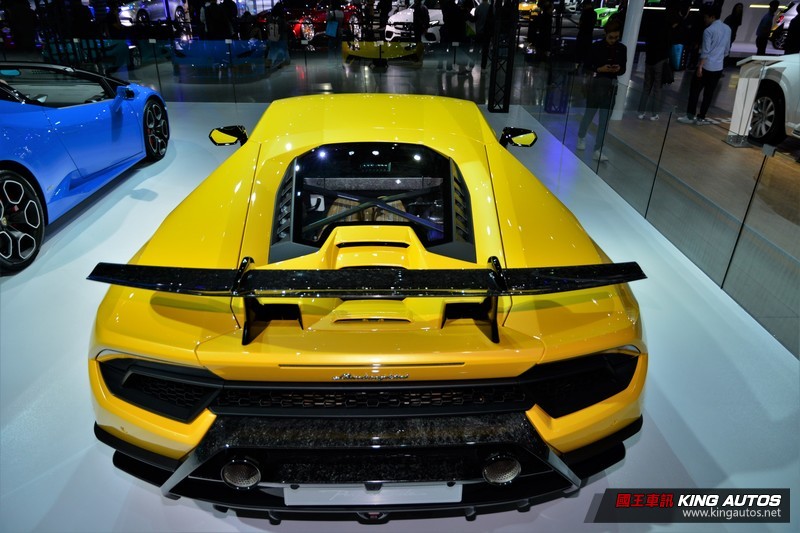 2018台北車展:《Lamborghini Huracán Super Trofeo EVO》霸氣亮相 義大利狂牛傾巢而出 2018台北車展:《Lamborghini Huracán Super Trofeo EVO》霸氣亮相 義大利狂牛傾巢而出