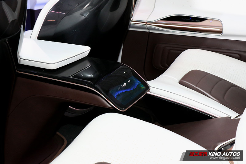 品牌邁入智慧電能時代的先驅 《Mercedes-Benz Concept EQ》車展現場體驗 品牌邁入智慧電能時代的先驅 《Mercedes-Benz Concept EQ》車展現場體驗