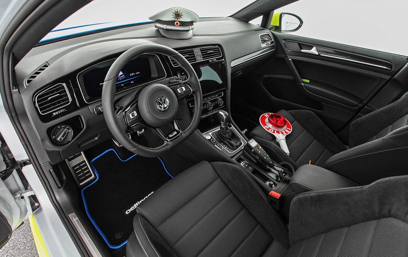 低調追捕利器 Oettinger打造《Volkswagen Golf 400R》高性能警車 低調追捕利器 Oettinger打造《Volkswagen Golf 400R》高性能警車