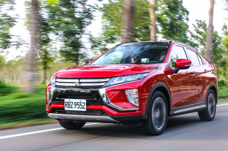 超越V90的成人防護+FCW、LDW標配!跑格休旅Eclipse Cross 95.9萬即可入主 超越V90的成人防護+FCW、LDW標配!跑格休旅Eclipse Cross 95.9萬即可入主