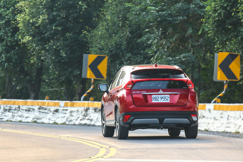 超越V90的成人防護+FCW、LDW標配!跑格休旅Eclipse Cross 95.9萬即可入主 超越V90的成人防護+FCW、LDW標配!跑格休旅Eclipse Cross 95.9萬即可入主