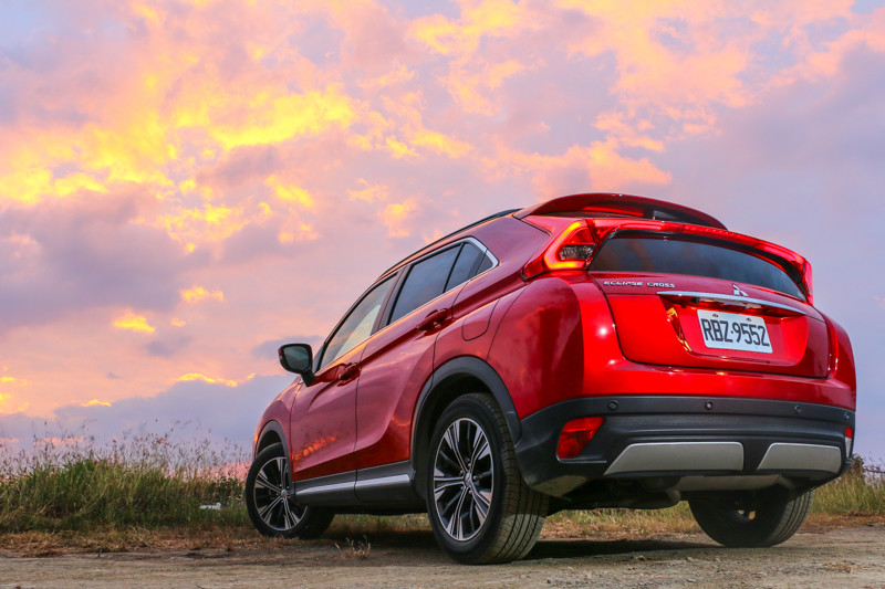 超越V90的成人防護+FCW、LDW標配!跑格休旅Eclipse Cross 95.9萬即可入主 超越V90的成人防護+FCW、LDW標配!跑格休旅Eclipse Cross 95.9萬即可入主