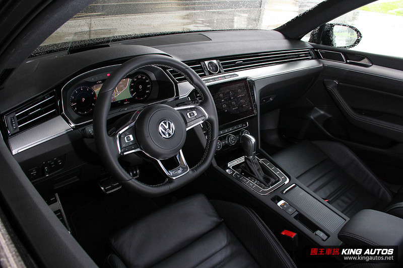 加味的舒適旅行車─《Volkswagen Passat Variant 380 TSI R-Line Performance》試駕 加味的舒適旅行車─《Volkswagen Passat Variant 380 TSI R-Line Performance》試駕