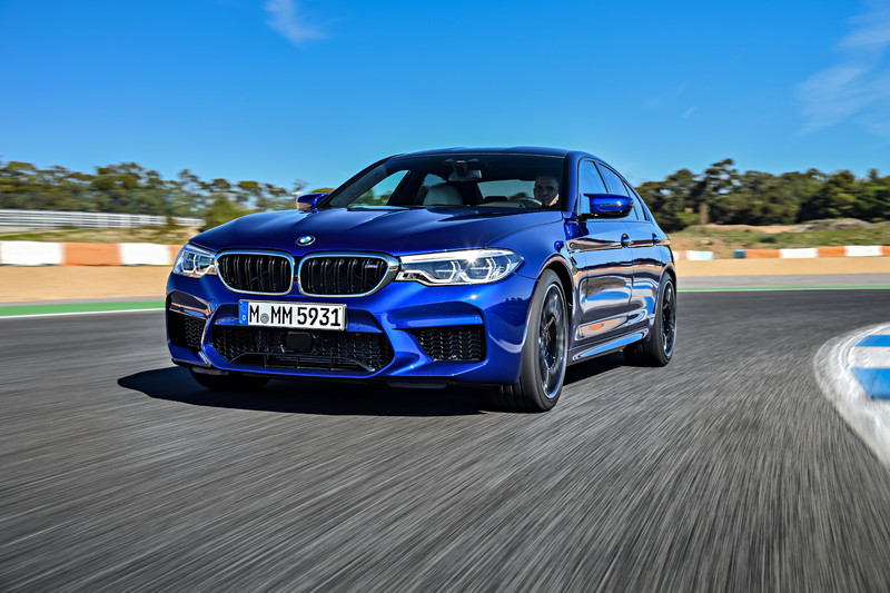 追求卓越性能 《BMW M5》專屬配胎採用《F1》賽車胎配方 追求卓越性能 《BMW M5》專屬配胎採用《F1》賽車胎配方