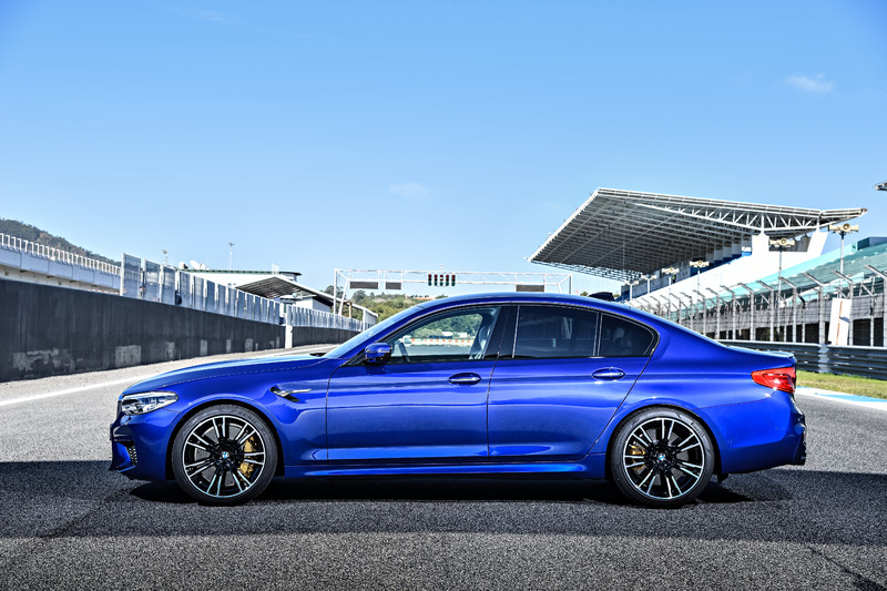 追求卓越性能 《BMW M5》專屬配胎採用《F1》賽車胎配方 追求卓越性能 《BMW M5》專屬配胎採用《F1》賽車胎配方