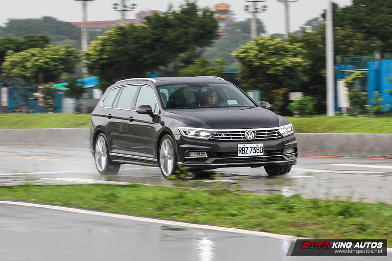 加味的舒適旅行車─《Volkswagen Passat Variant 380 TSI R-Line Performance》試駕 加味的舒適旅行車─《Volkswagen Passat Variant 380 TSI R-Line Performance》試駕