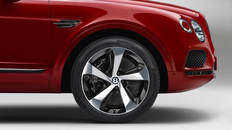 不想攻頂的新選擇 《Bentley Bentayga》追加V8雙渦輪汽油動力 不想攻頂的新選擇 《Bentley Bentayga》追加V8雙渦輪汽油動力