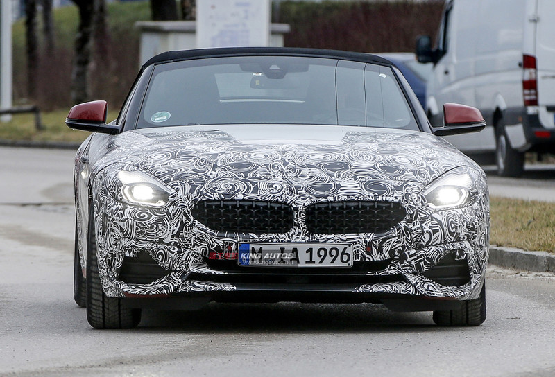 最快2018上半年亮相 新一代《BMW Z4》偽裝車持續密集測試中 最快2018上半年亮相 新一代《BMW Z4》偽裝車持續密集測試中