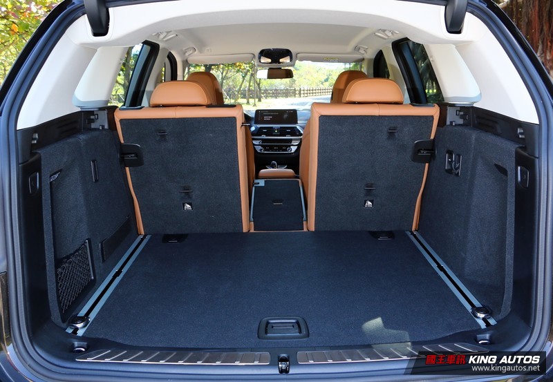 同中求異的用心─《BMW X3 xDrive30i》豪華運動版試駕,乘用篇 同中求異的用心─《BMW X3 xDrive30i》豪華運動版試駕,乘用篇