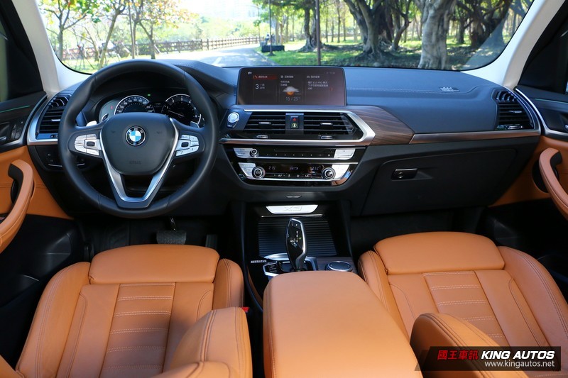 同中求異的用心─《BMW X3 xDrive30i》豪華運動版試駕,乘用篇 同中求異的用心─《BMW X3 xDrive30i》豪華運動版試駕,乘用篇