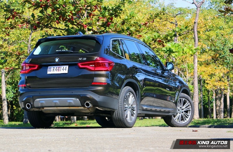 同中求異的用心─《BMW X3 xDrive30i》豪華運動版試駕,乘用篇 同中求異的用心─《BMW X3 xDrive30i》豪華運動版試駕,乘用篇