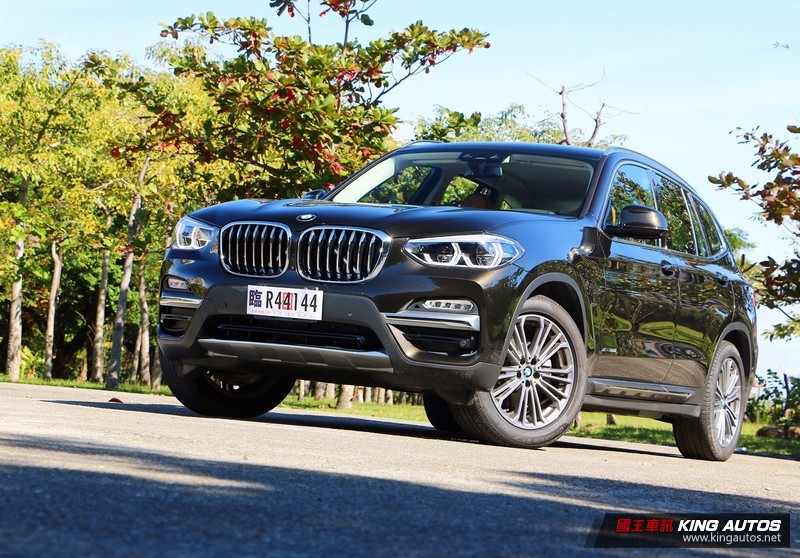 同中求異的用心─《BMW X3 xDrive30i》豪華運動版試駕,乘用篇 同中求異的用心─《BMW X3 xDrive30i》豪華運動版試駕,乘用篇