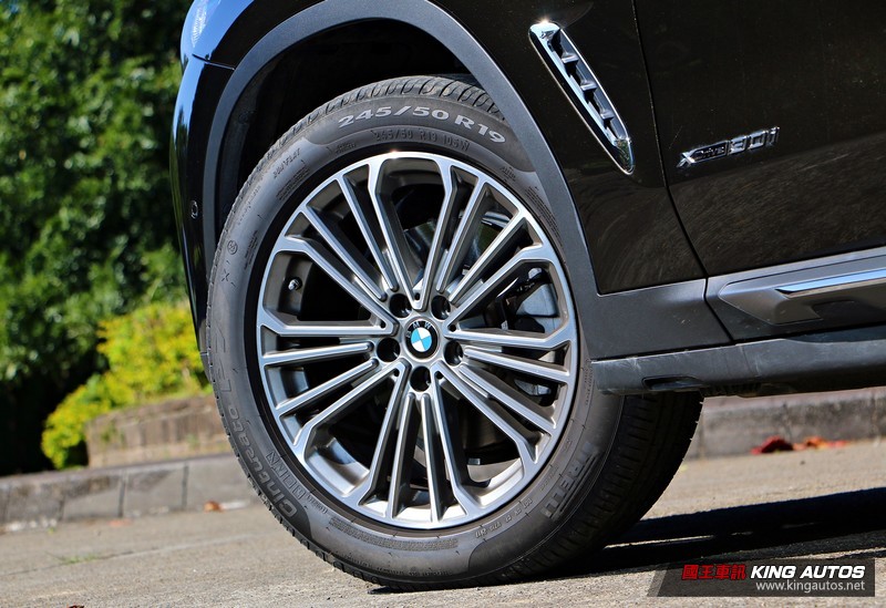 同中求異的用心─《BMW X3 xDrive30i》豪華運動版試駕,乘用篇 同中求異的用心─《BMW X3 xDrive30i》豪華運動版試駕,乘用篇