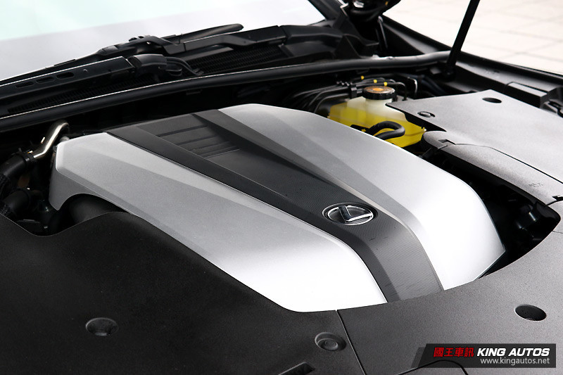 自駕更舒爽 ─《Lexus LS 350》豪華版試駕報導 自駕更舒爽 ─《Lexus LS 350》豪華版試駕報導