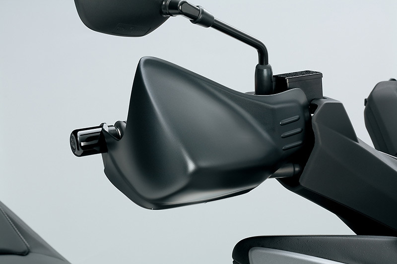 即日起至三月底止 《Suzuki Burgman 400》推出專屬新春優惠 即日起至三月底止 《Suzuki Burgman 400》推出專屬新春優惠