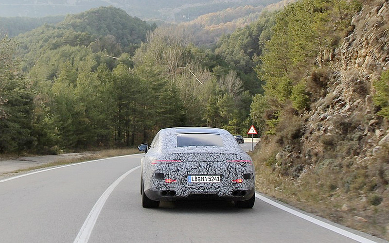 原廠釋出測試身影 《Mercedes-AMG GT》四門版相約2018日內瓦車展亮相 原廠釋出測試身影 《Mercedes-AMG GT》四門版相約2018日內瓦車展亮相