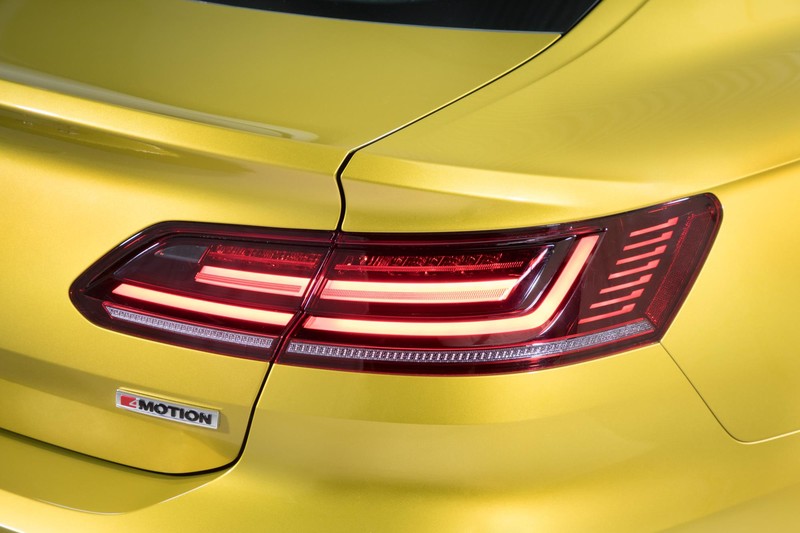 美規《Volkswagen Arteon》現身2018年芝加哥車展 美規《Volkswagen Arteon》現身2018年芝加哥車展