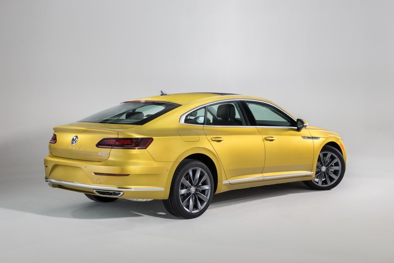 美規《Volkswagen Arteon》現身2018年芝加哥車展 美規《Volkswagen Arteon》現身2018年芝加哥車展