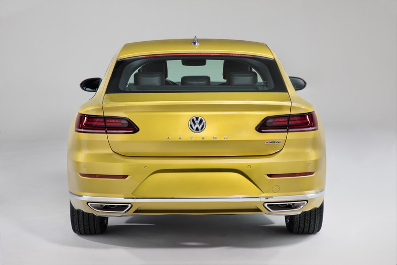 美規《Volkswagen Arteon》現身2018年芝加哥車展 美規《Volkswagen Arteon》現身2018年芝加哥車展