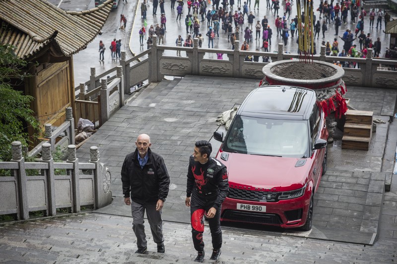 這回不下海 《Range Rover Sport P400e》直搗天門山挑戰999階「上天梯」 這回不下海 《Range Rover Sport P400e》直搗天門山挑戰999階「上天梯」