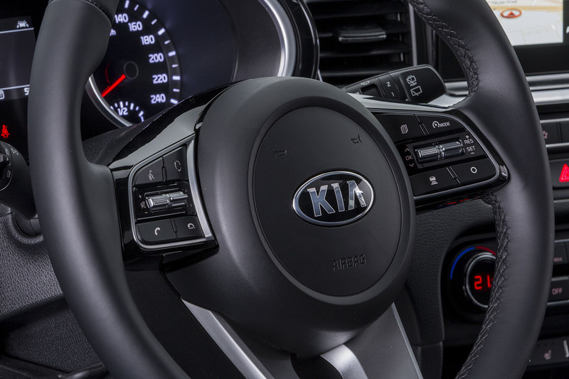 延續《Forte》設計元素 《Kia Ceed》五門掀背日內瓦展前曝光 延續《Forte》設計元素 《Kia Ceed》五門掀背日內瓦展前曝光