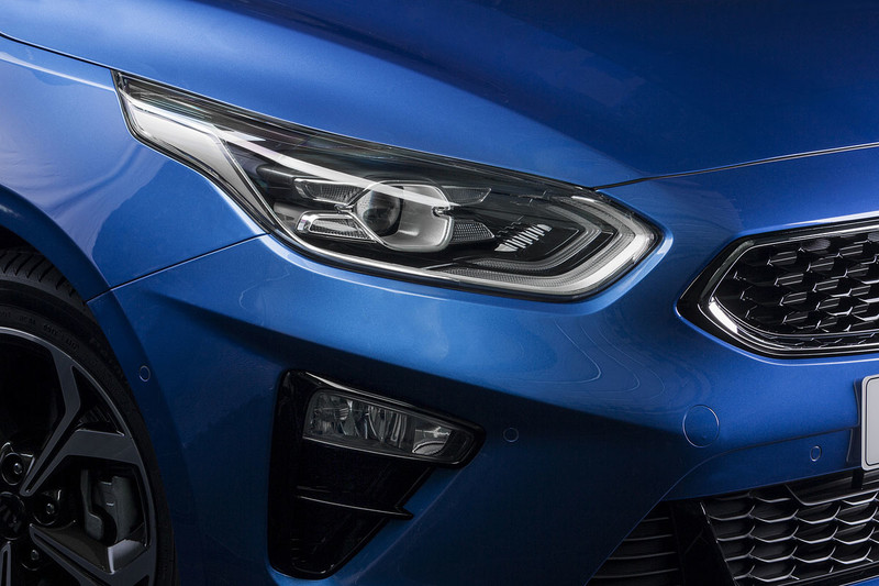 延續《Forte》設計元素 《Kia Ceed》五門掀背日內瓦展前曝光 延續《Forte》設計元素 《Kia Ceed》五門掀背日內瓦展前曝光