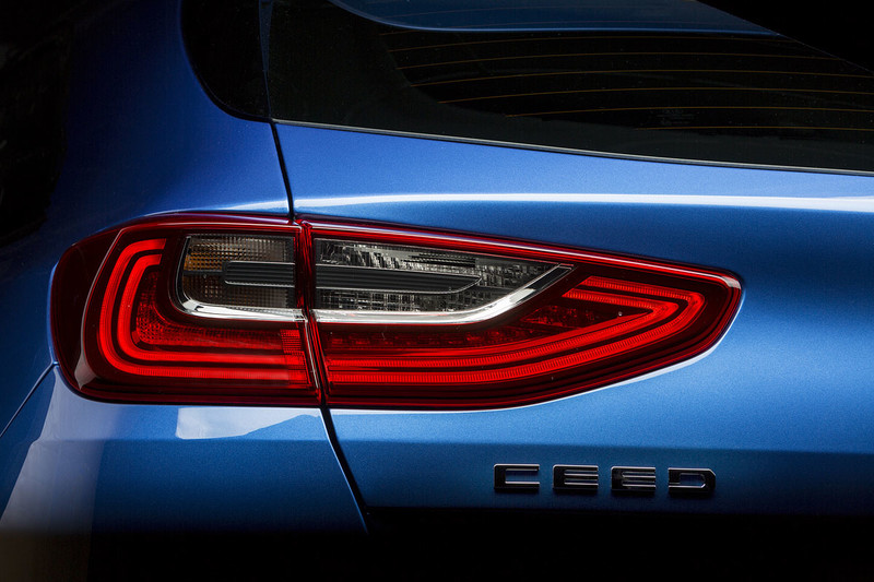 延續《Forte》設計元素 《Kia Ceed》五門掀背日內瓦展前曝光 延續《Forte》設計元素 《Kia Ceed》五門掀背日內瓦展前曝光