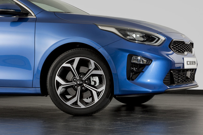 延續《Forte》設計元素 《Kia Ceed》五門掀背日內瓦展前曝光 延續《Forte》設計元素 《Kia Ceed》五門掀背日內瓦展前曝光