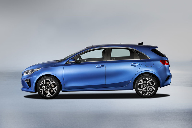 延續《Forte》設計元素 《Kia Ceed》五門掀背日內瓦展前曝光 延續《Forte》設計元素 《Kia Ceed》五門掀背日內瓦展前曝光