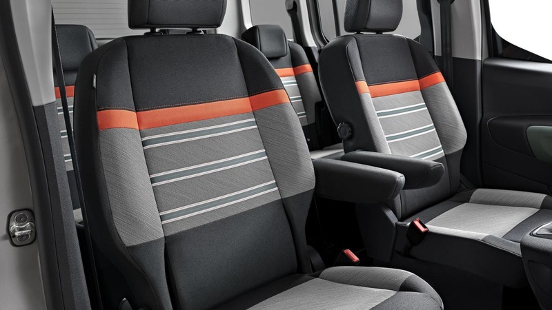 新世代《Citroën Berlingo》日內瓦首演前夕搶先亮相 新世代《Citroën Berlingo》日內瓦首演前夕搶先亮相