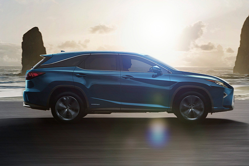 休旅新成員《Lexus UX》確認2018年日內瓦車展正式首演 休旅新成員《Lexus UX》確認2018年日內瓦車展正式首演