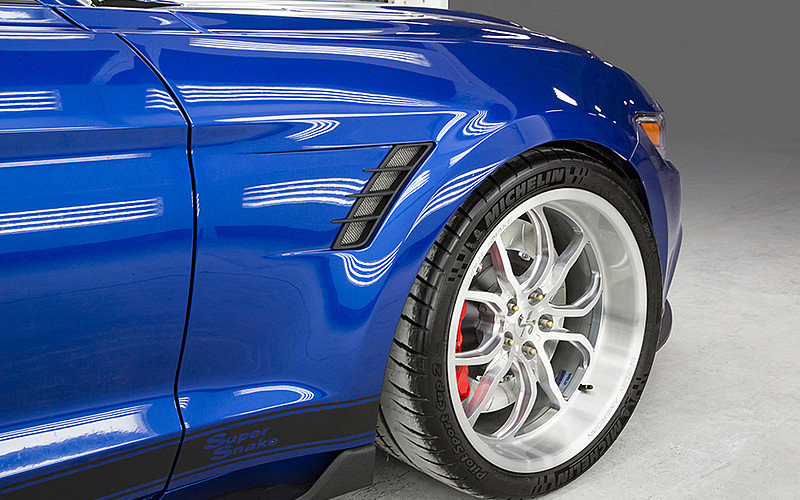 為野馬更添狂野霸氣 Shelby推出《Ford Mustang》專屬Super Snake寬體套件 為野馬更添狂野霸氣 Shelby推出《Ford Mustang》專屬Super Snake寬體套件