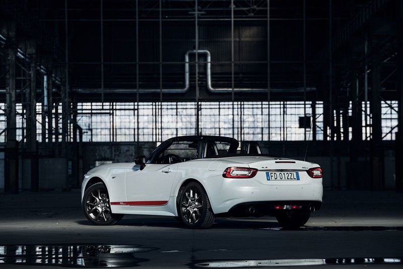 《Fiat 124 Spider S-Design》預約2018年日內瓦車展動感現身 《Fiat 124 Spider S-Design》預約2018年日內瓦車展動感現身
