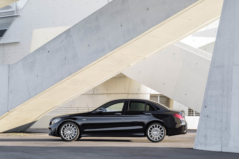 小改款《Mercedes-AMG C43 4Matic》預告日內瓦首演進化身手 小改款《Mercedes-AMG C43 4Matic》預告日內瓦首演進化身手
