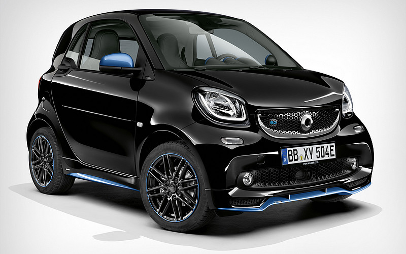 Daimler集團首款量產「EQ」電動車《smart EQ fortwo / forfour》改款新亮相 Daimler集團首款量產「EQ」電動車《smart EQ fortwo / forfour》改款新亮相