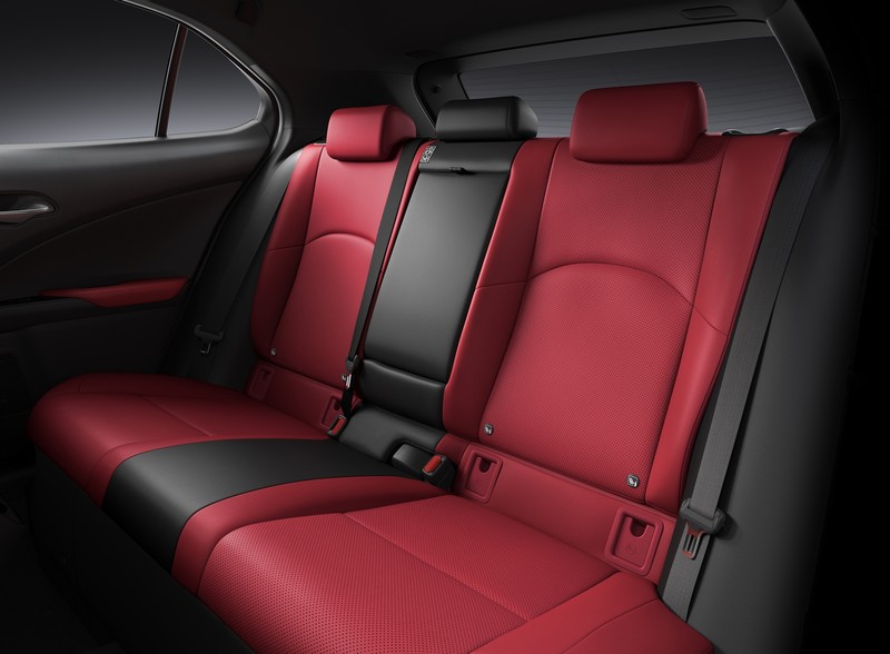 日式豪華小跨界《Lexus UX》正式發表 《UX 200 / UX 250h》日內瓦車展曝光 日式豪華小跨界《Lexus UX》正式發表 《UX 200 / UX 250h》日內瓦車展曝光