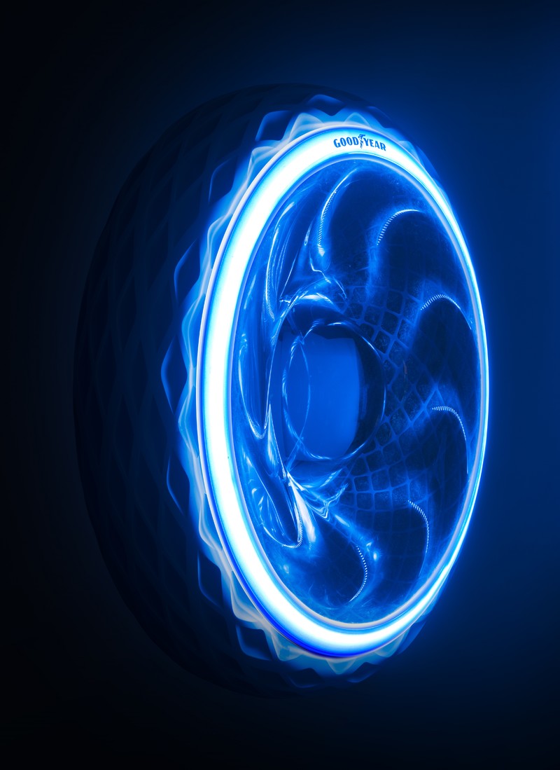 移動的空氣清淨機 《Goodyear》發表「長了草」的《Oxygene》概念胎 移動的空氣清淨機 《Goodyear》發表「長了草」的《Oxygene》概念胎