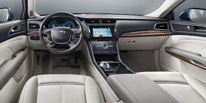 2018年式《Ford Taurus EcoBoost 245 LTD》金牛座旗艦中國登場 2018年式《Ford Taurus EcoBoost 245 LTD》金牛座旗艦中國登場