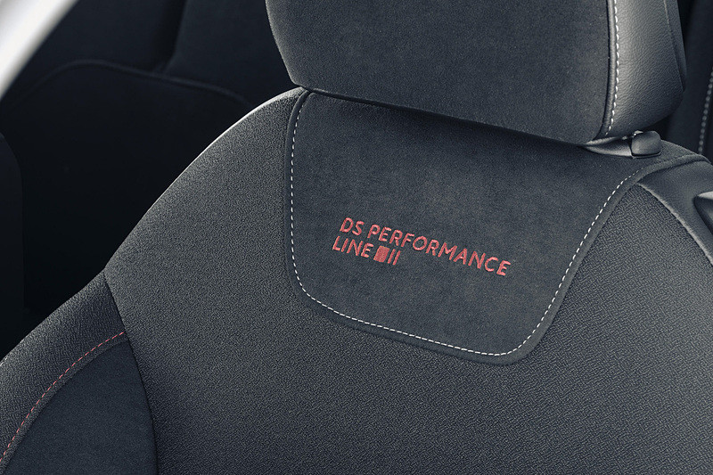 6速手排渦輪特式車 《DS 3 Performance Line MT》日本限量發售 6速手排渦輪特式車 《DS 3 Performance Line MT》日本限量發售