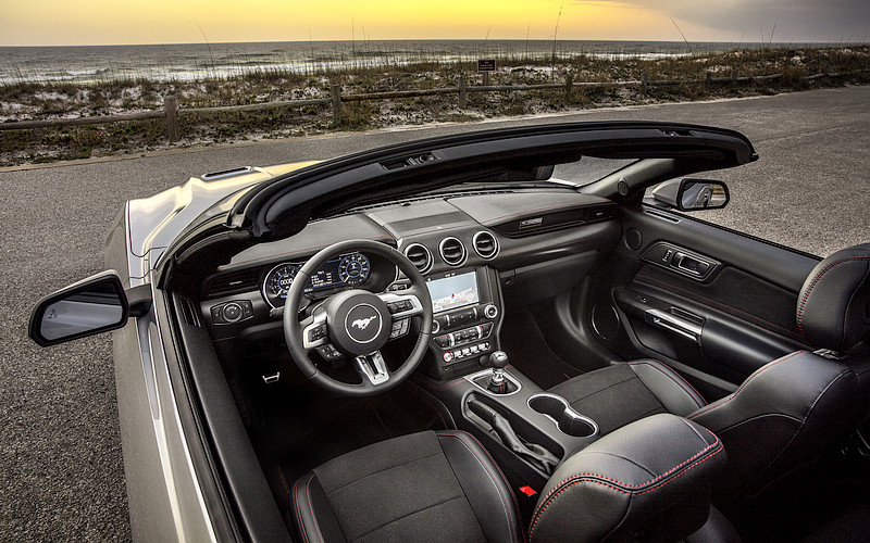 享受加州陽光 最新版《Ford Mustang California Special》重現經典亮相 享受加州陽光 最新版《Ford Mustang California Special》重現經典亮相