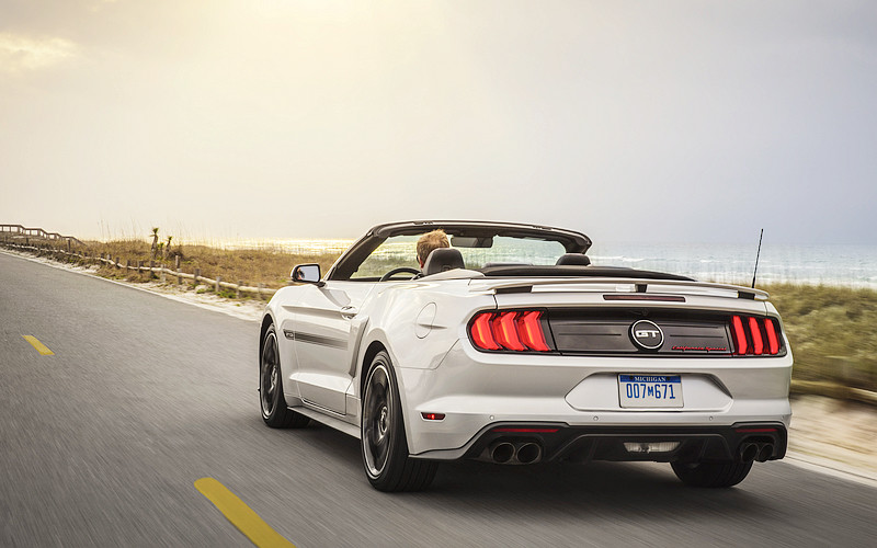 享受加州陽光 最新版《Ford Mustang California Special》重現經典亮相 享受加州陽光 最新版《Ford Mustang California Special》重現經典亮相